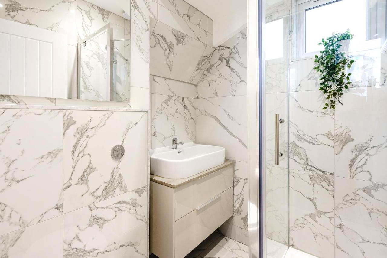 35a Howard Gardens - Centre Appartement