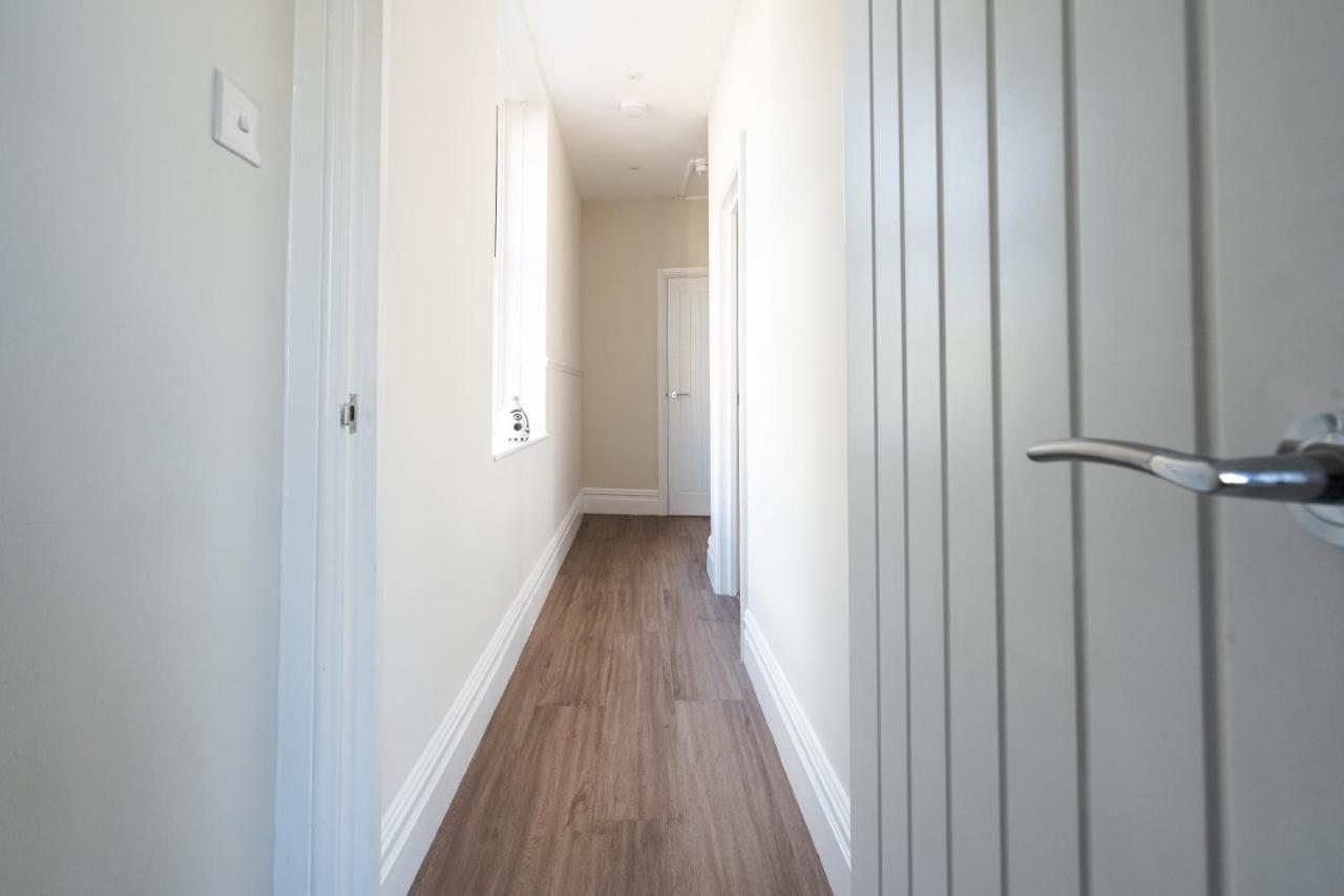 35a Howard Gardens - Centre Appartement *